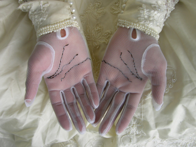 Luvas Bordadas – 2004