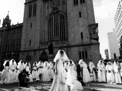 Mosaico Branco por 60 Mulheres/ White Mosaic by 60 Women – 2001