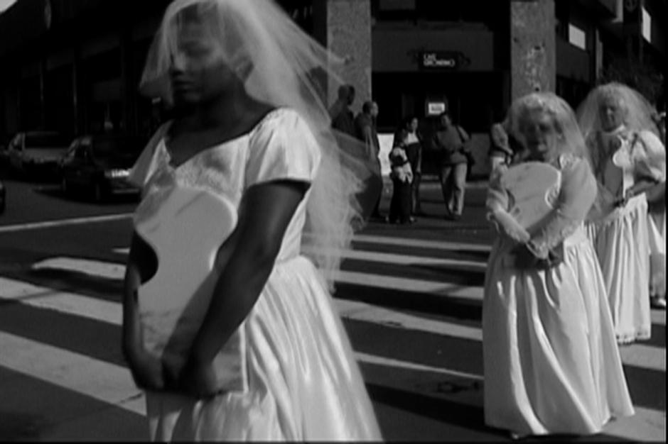 Mosaico Branco por 60 Mulheres/ White Mosaic by 60 Women – 2001 Mosaico Branco por 60 Mulheres/ White Mosaic by 60 Women – 2001