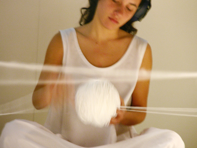 Y Pasa/ And So It Goes – 2008