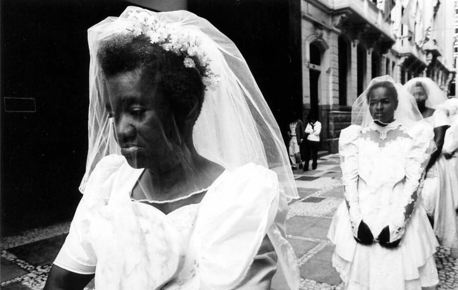 Mosaico Branco por 60 Mulheres/ White Mosaic by 60 Women – 2001 Mosaico Branco por 60 Mulheres/ White Mosaic by 60 Women – 2001