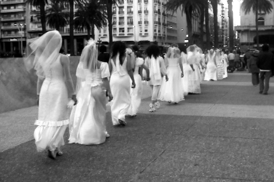 Reconstruyendo Sueños/ Rebuilding Dreams – Montevideo – 2005 Reconstruyendo Sueños/ Rebuilding Dreams – Montevideo – 2005